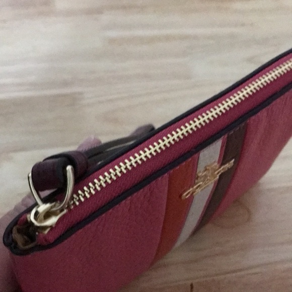 Coach Corner Zip Wristlet In Colorblock w/ Stripe - Picture 8 of 16